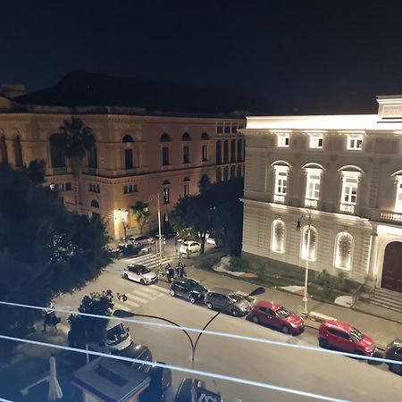 Al Teatro Verdi Luxury Apartment Salerno Eksteriør billede