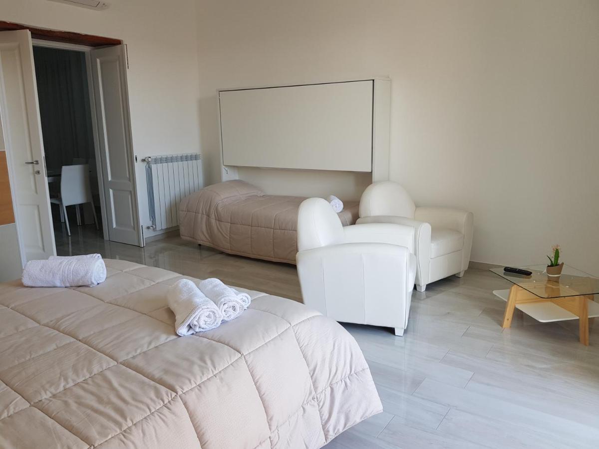 Al Teatro Verdi Luxury Apartment Salerno Eksteriør billede