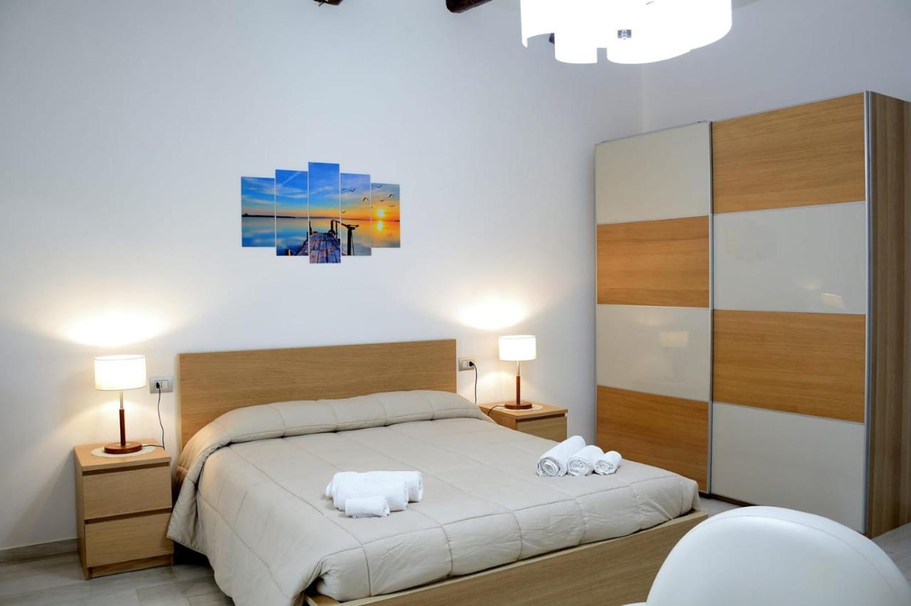 Al Teatro Verdi Luxury Apartment Salerno Eksteriør billede