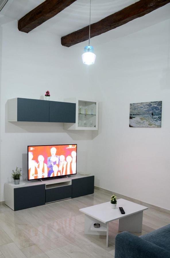 Al Teatro Verdi Luxury Apartment Salerno Eksteriør billede